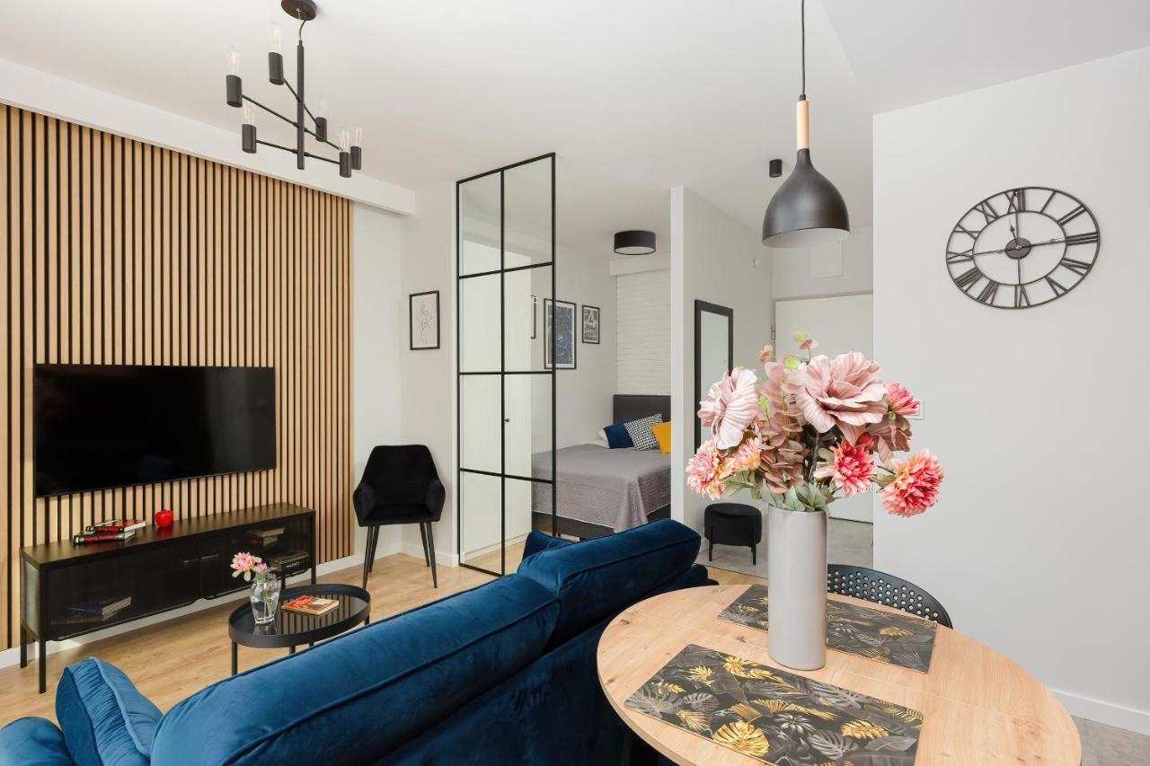 Moduo Gardens Apartment By Renters Prestige ワルシャワ エクステリア 写真